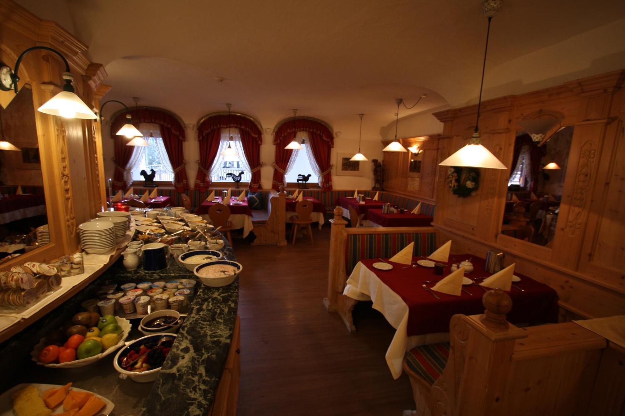 Garni Criss Aparthotel โคลฟอสโก ภายนอก รูปภาพ